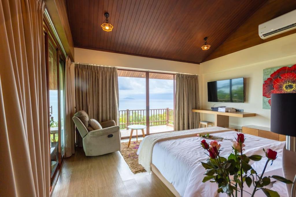 Villa Yariana Ocean Front - 7 Bedrooms Nai Harn Kültér fotó